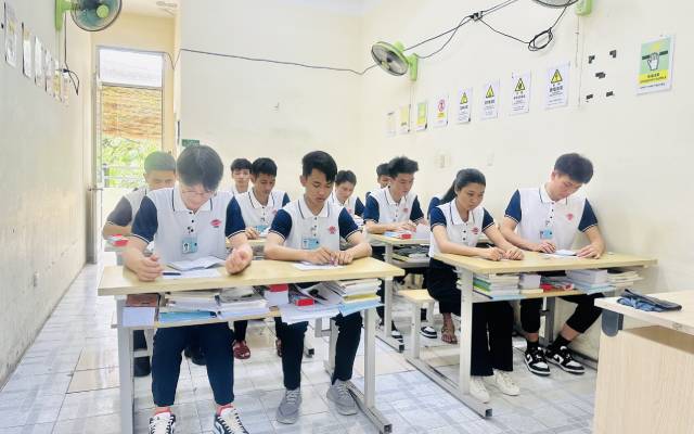 上級日本語コース（N2-N1）